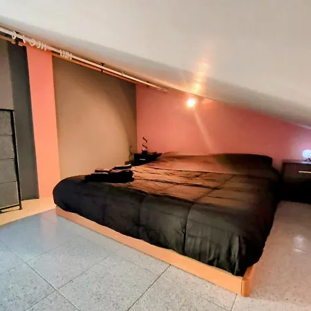 Guasco's Monolocale Con Ampio Terrazzo *
